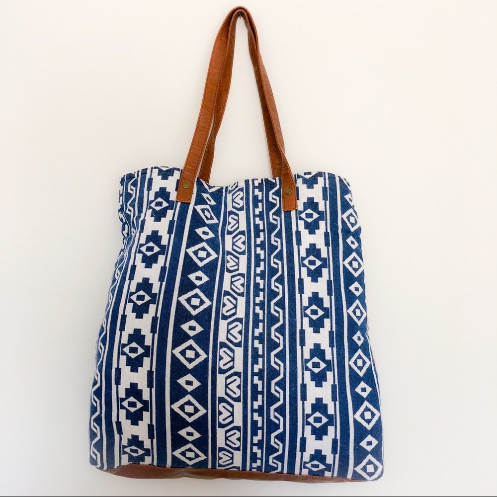 Mudd Blue Boho Festival Tribal Design Tote Bag NWT - Picture 6 of 8